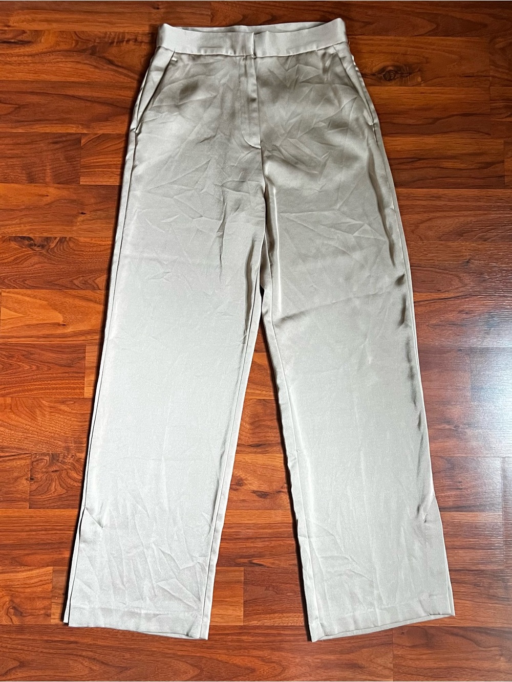 H&M Women’s Straight-Leg Dress Silk Like Pants in Light Beige Khaki